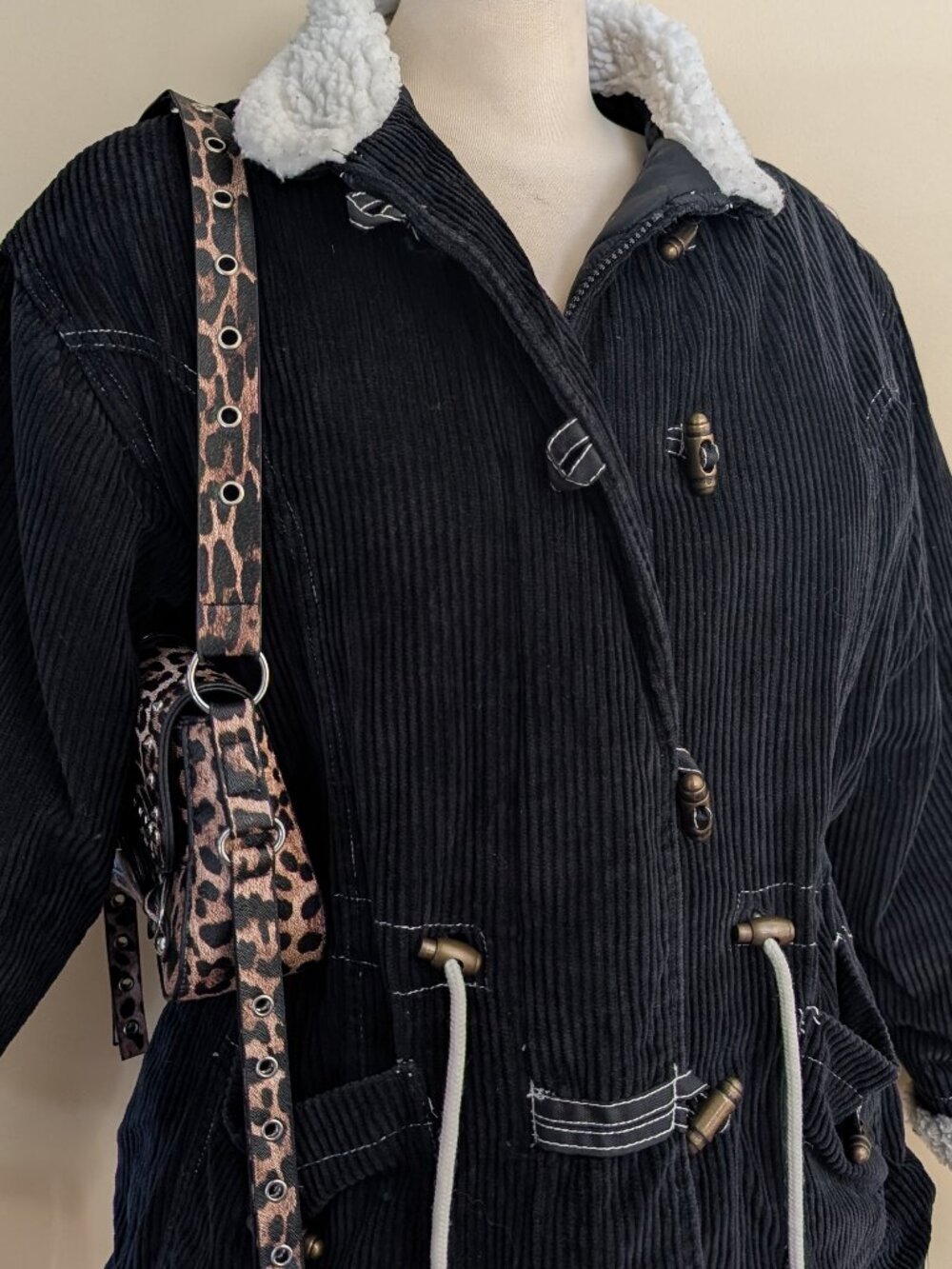 SHERPA COLLARED VINTAGE CORDUROY JACKET